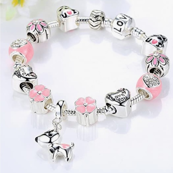 Presentski Lucky Charm Bracelet, Love and Clover Silver Plated Charm Bracelet. - Picture 2 of 7
